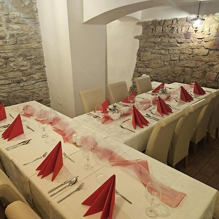 Hotel U Mesta Prahy Náchod Dış mekan fotoğraf