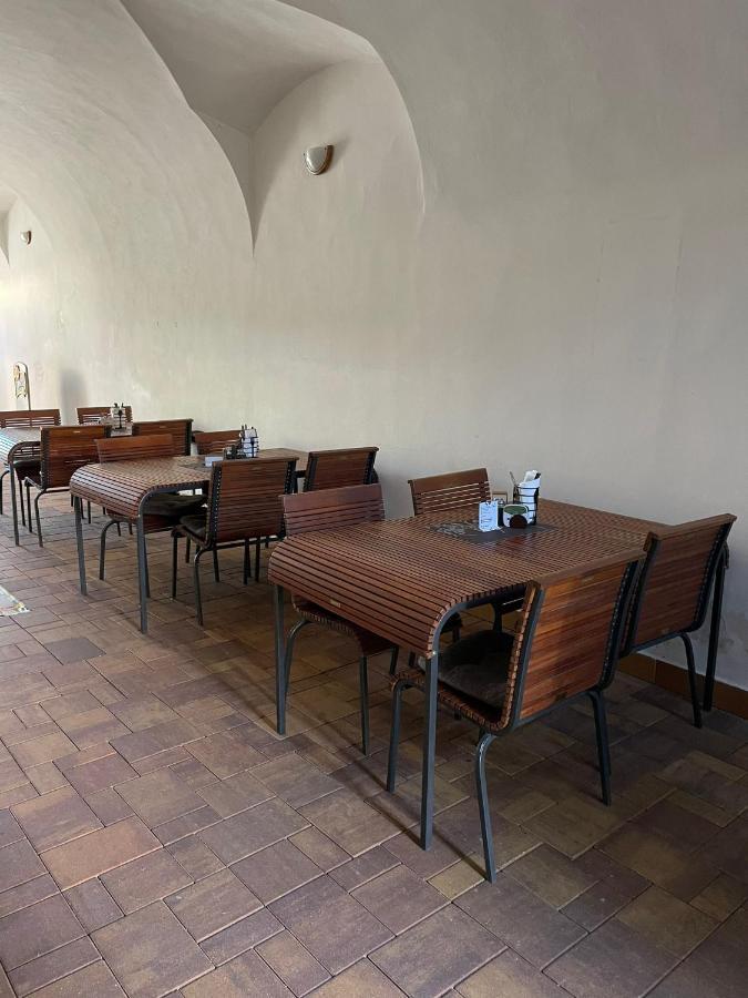 Hotel U Mesta Prahy Náchod Dış mekan fotoğraf