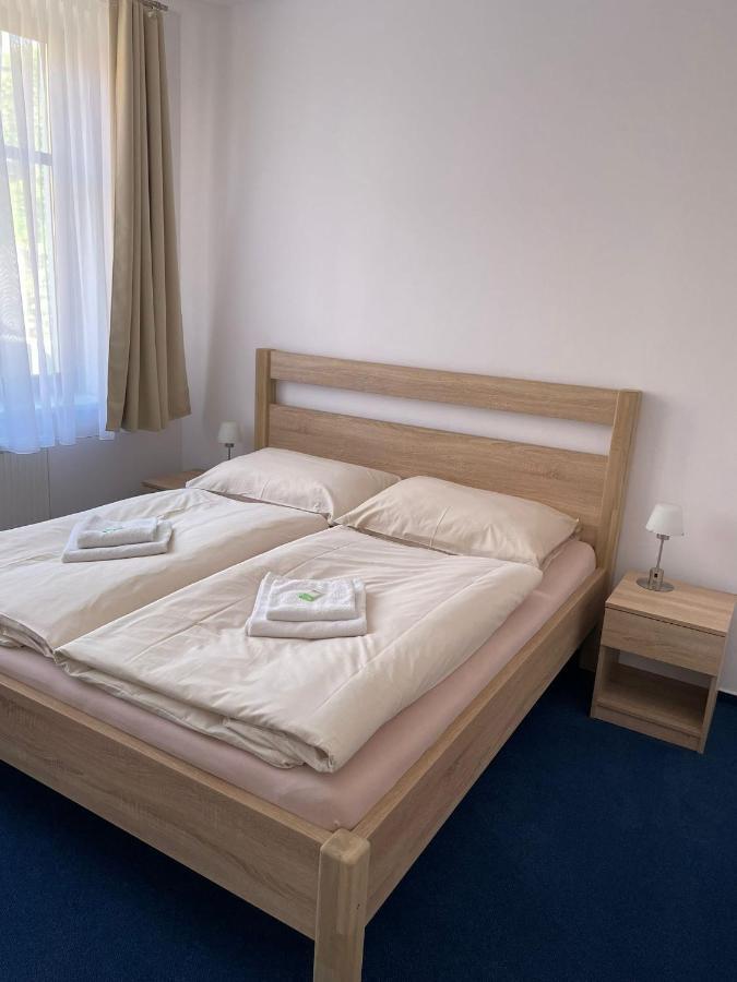 Hotel U Mesta Prahy Náchod Dış mekan fotoğraf