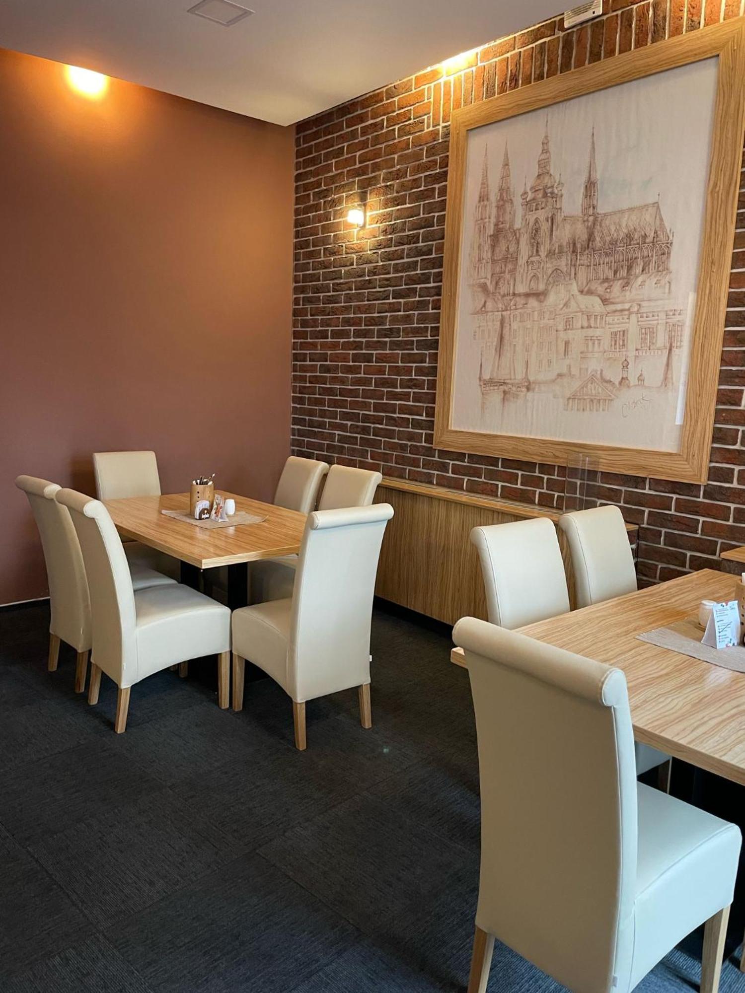 Hotel U Mesta Prahy Náchod Dış mekan fotoğraf