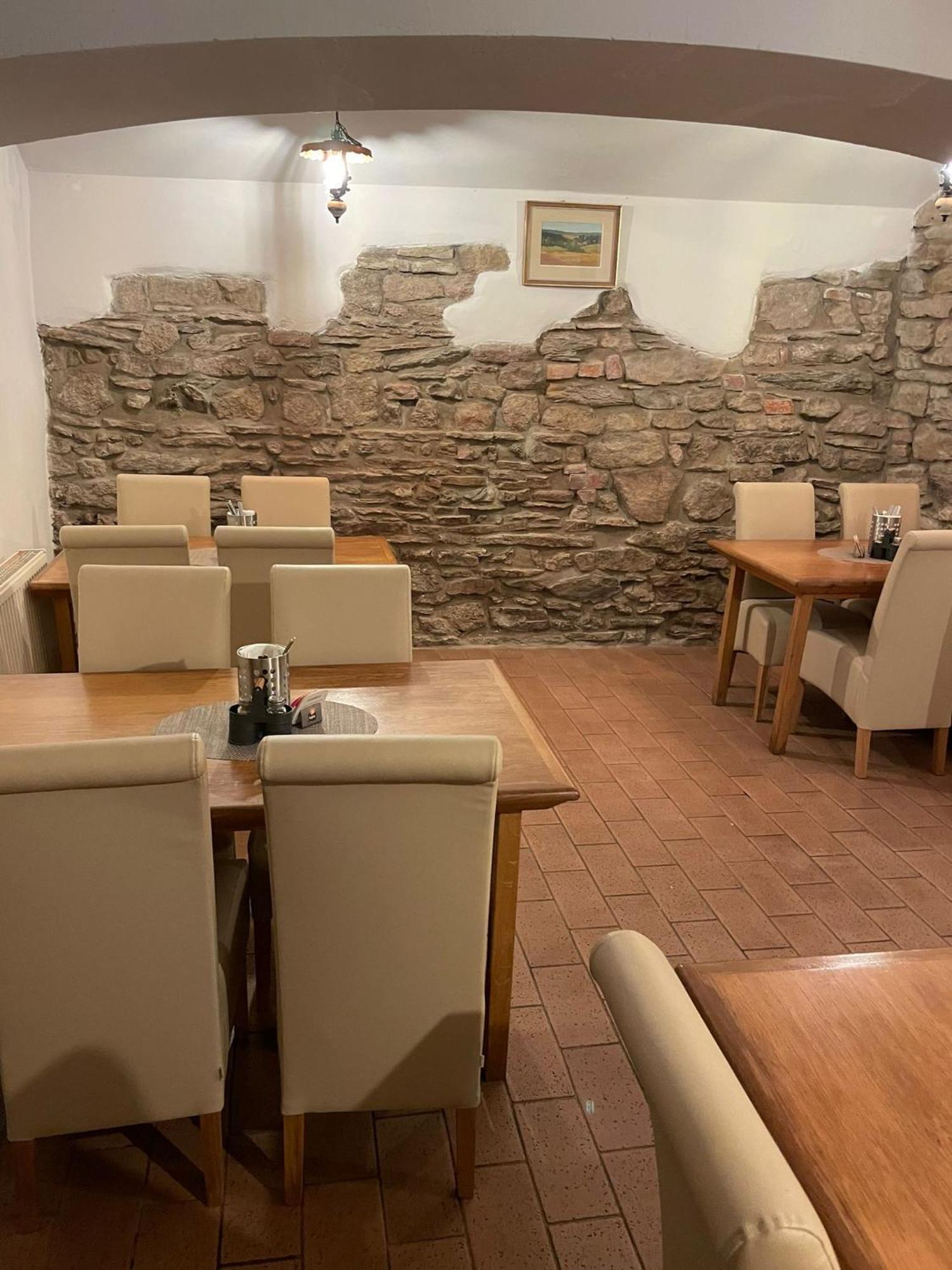 Hotel U Mesta Prahy Náchod Dış mekan fotoğraf